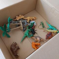 恐竜　フィギア　大量の画像