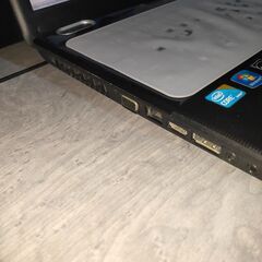 中古　ノートパソコン i5　メモリなし　HDDなし   OSなし　DVDプレイヤーなし　アダプタなし　バッテリーなし　dynabook ex / 55LBLYD　ノートPCの画像