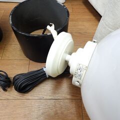 ムード電球　両方とも青色に光ります　高さ３５ｃｍ　直径２５ｃｍの画像