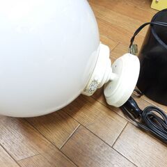 ムード電球　両方とも青色に光ります　高さ３５ｃｍ　直径２５ｃｍの画像
