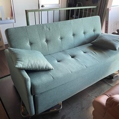 受け渡し待ち　オシャレなクッション付きソファーベッド　中古品