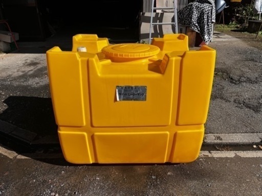 未使用　ローリータンク　５００Ｌ　バルブ付き