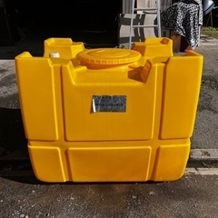未使用　ローリータンク　５００Ｌ　バルブ付き