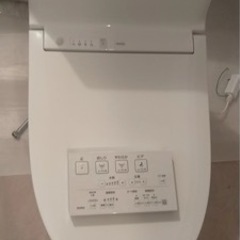 TOTO ウォシュレット　トイレ　壁排水