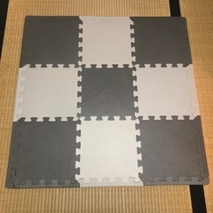 取引中　ニトリ  ジョイントマット　グレー