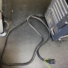 PCケース＋電源ユニットの画像