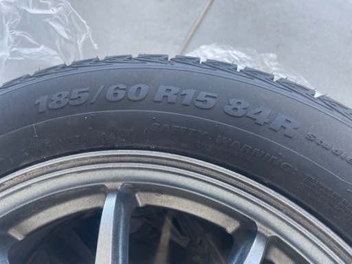 KUMHO スタッドレスタイヤ　4本セット185/60R15 84R  