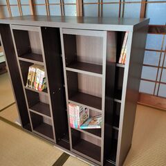 スライド式本棚