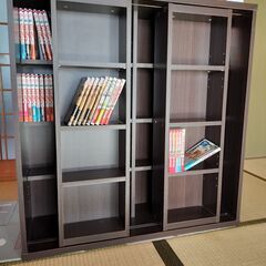 スライド式本棚の画像
