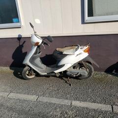 50ccのスクーターとスズキ125ccのバイクを一緒に持って行け...