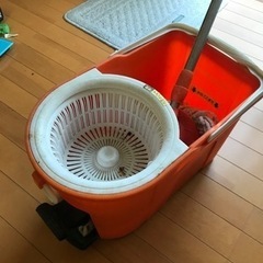 モップ、バケツ付き差し上げますの画像