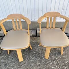 移転セール！３月２６日で出品終了！購入6万円！二人用 ダイニングテーブル＆チェア 3点セット 木製 木製回転チェア 伸縮式 Bの画像