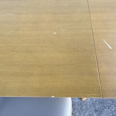 移転セール！３月２６日で出品終了！購入6万円！二人用 ダイニングテーブル＆チェア 3点セット 木製 木製回転チェア 伸縮式 Bの画像