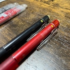 PILOT FRIXION BALL 0.5 ブラック　レッド　替芯の画像
