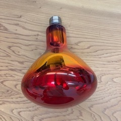 遠赤外線灯　2個ありますの画像