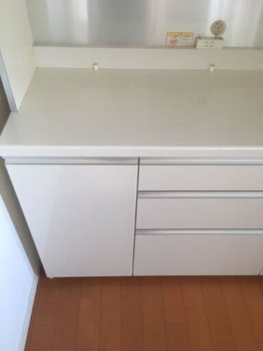 [引き取り限定]食器棚お譲りします。