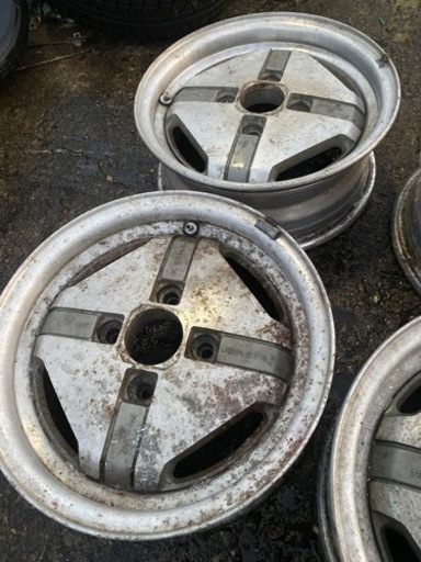 決まりました。スカイライン R30 DR30 2000GT 純正 14×5.5J＋25 4H114.3 4本