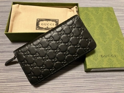 ほぼ新品　GUCCI シマGG ラウンドジップ