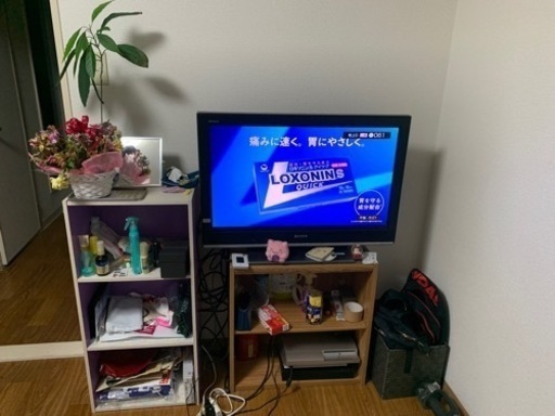 テレビ，ベッド，ヒーター，カーテンなど12月26日午前中