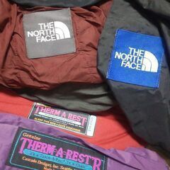 【まだ受付中】中古 NORTHFACE ノースフェイス 寝袋＆Thermarestマット兼チェア 早い者勝ちです ✨✨の画像
