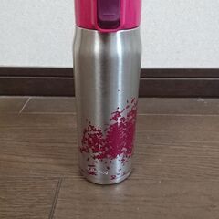 【受付終了】中古のステンレス製の水筒(500ml)。タダ(0円)...