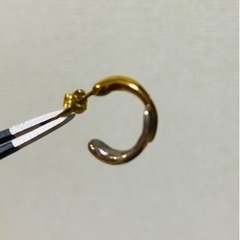 片耳ピアスです