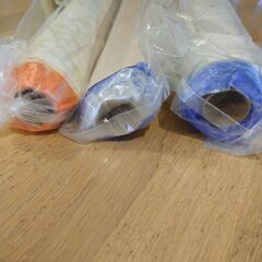 のり付き壁紙三種の画像