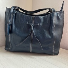 本革バックです