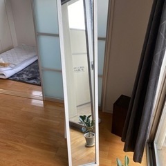 スタンドミラーの画像