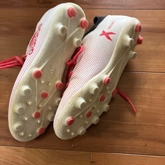 商談中　値下げ、adidas サッカーシューズ　24センチの画像