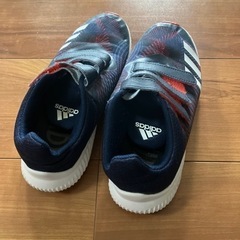 商談中　adidas 21.5センチの画像