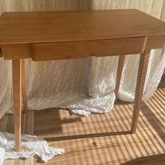 木製テーブル・パソコンデスク・作業デスクの画像