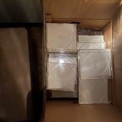 CD.DVD 空ケース　みかん箱2箱の画像