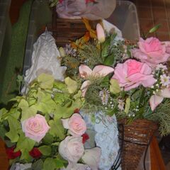造花、鉢植えを無料で譲ります
