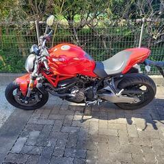 ドゥカティ　モンスター821　Ducati　monster821