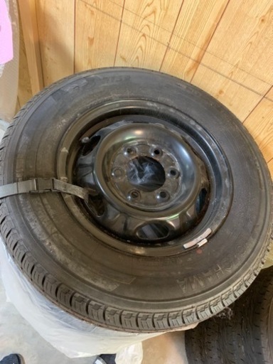 NV350 キャラバン　純正　タイヤホイールセット