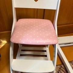 引取りに来られる方　キラキラ学習机の画像