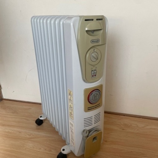 デロンギ　オイルヒーター　H051013EC