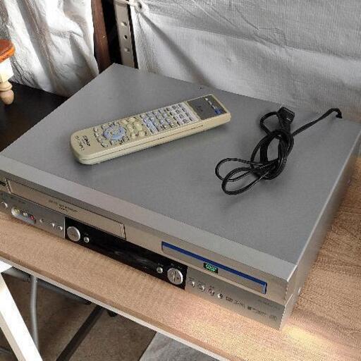 1126-072 VHS.DVDプレーヤー  Victor