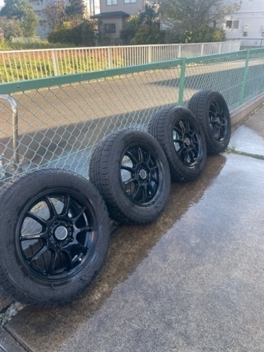 【お話中】ヴォクシーノアスタッドレスタイヤ195/65R15