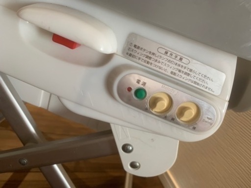 コンビ電動ゆりかご　アンレーブオートスウィング