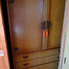 お買い上げ有り難うございます。着物も入るタンスです。