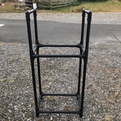 タイヤラック　普通車タイヤサイズ