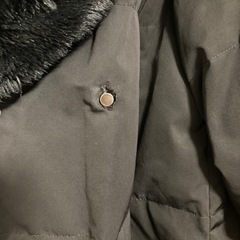 CLOCHE クロシェ レディース ダウン 軽量 軽い 可愛いブラック ファー付きの画像