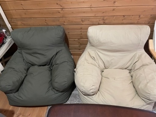 アウトプットライフ　屋内外用ソファ２つで