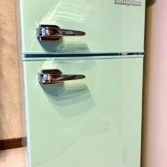 レトロかわいい冷蔵庫 の画像