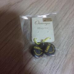 😊新品未使用 スマイリーピアス😊