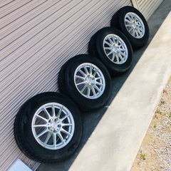 冬タイヤ 215/65R16 ヴエルファイア等用アルミ付きスタッ...
