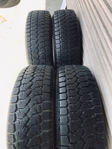 冬タイヤ 215/70R15 ホイール付きスタッドレス4本組