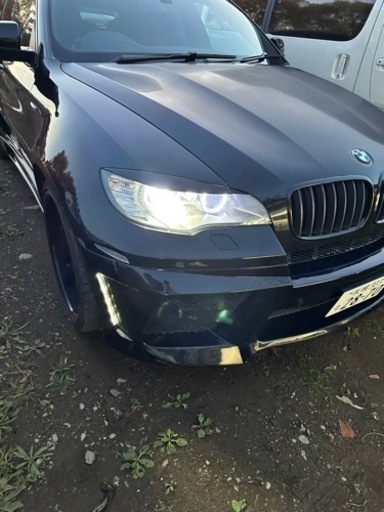 BMW X6黒　サンルーフ　冬タイヤ　革シート 980,000円